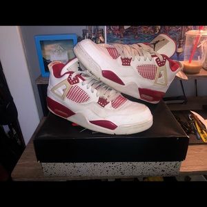 Jordan Alternate 89’s